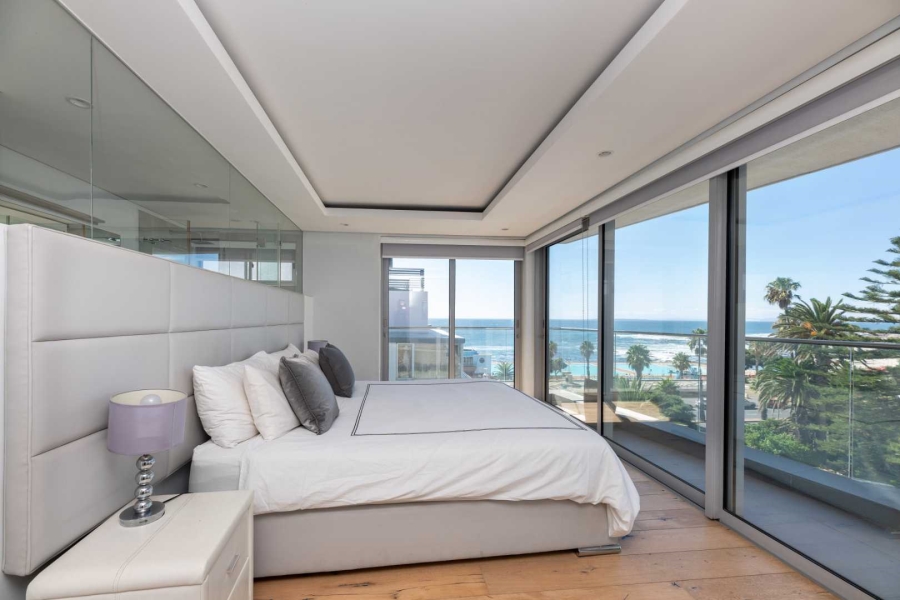 3 Bedroom Property for Sale in Sea Point Western Cape